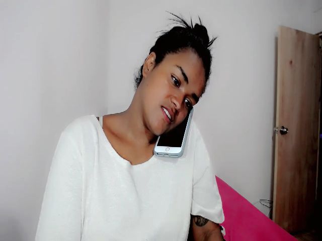Live sex webcam photo for xxiomy_ #271442436