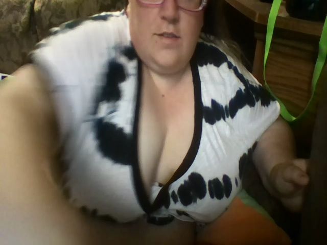 Live sex webcam photo for BBWAngel85 #271448316