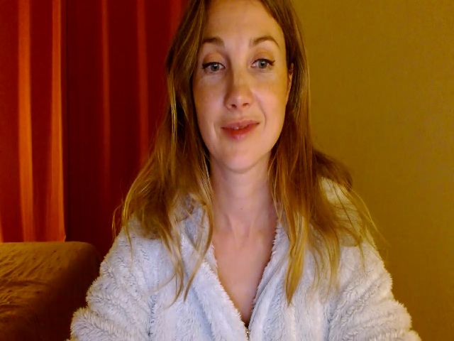 Live sex webcam photo for HappyAlise #271441997