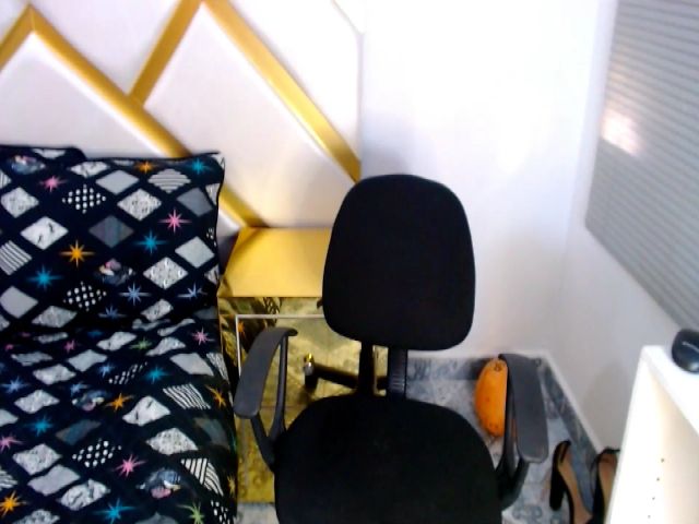 Live sex webcam photo for Briana_sexyx #271449032