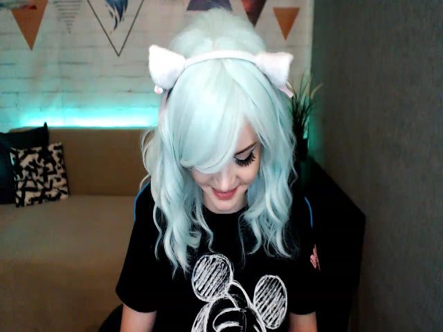 Live sex webcam photo for MonicaHigh #271443316