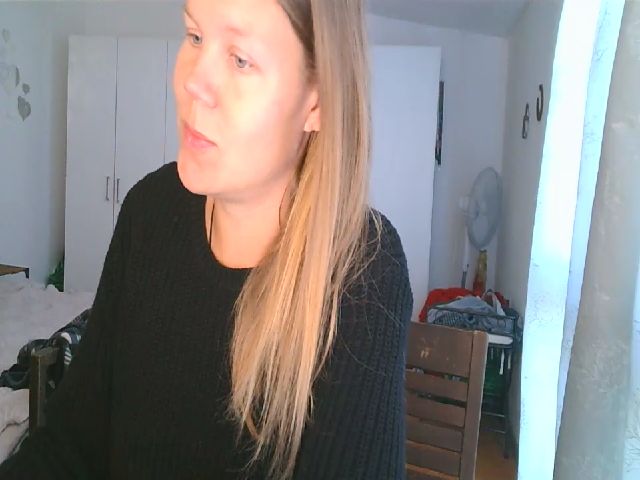 Live sex webcam photo for CallMeMaria #271445813