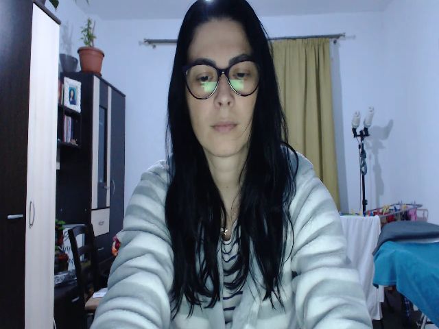 Live sex webcam photo for brunette_glam #271448733