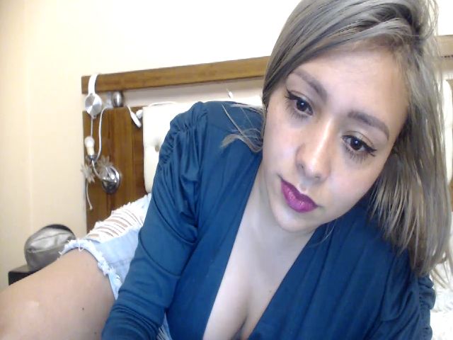 Live sex webcam photo for Emily_sweet2 #271450967