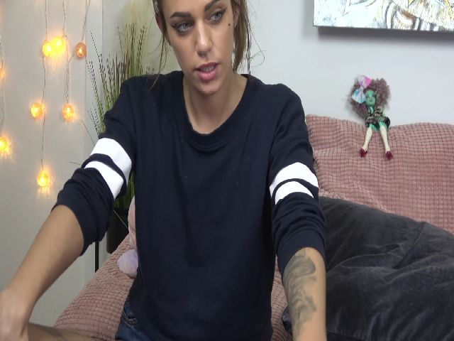 Live sex webcam photo for B3llaSwannie #271451925