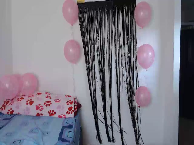 Live sex webcam photo for Charollhott #271448449