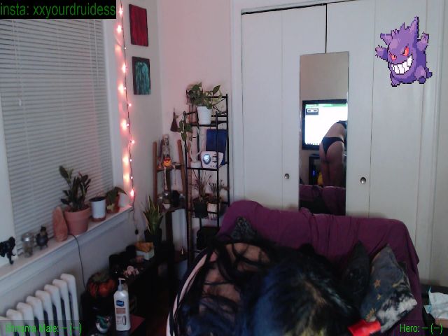 Live sex webcam photo for YourDruidess #271445784