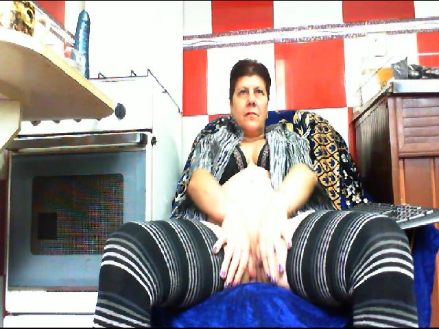 Live sex webcam photo for XXPREGNANT #271445194