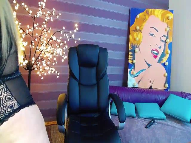Live sex webcam photo for NikaRally #271444974