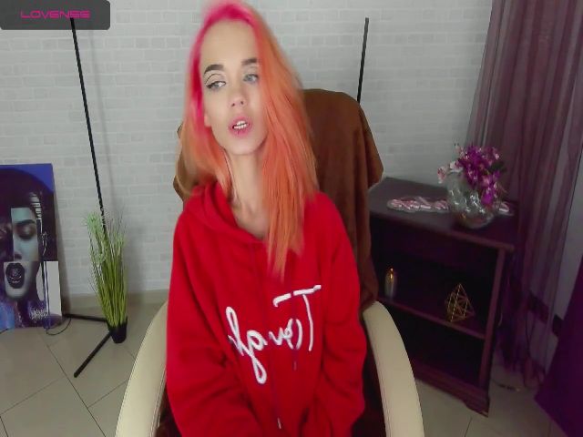 Live sex webcam photo for KeysyRock #271442953