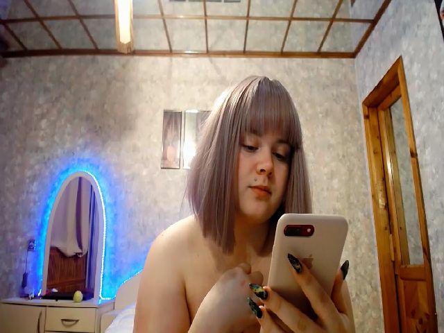 Live sex webcam photo for SweetCheekXO #271448802