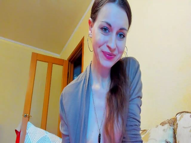 Live sex webcam photo for MissAnuta #271441767