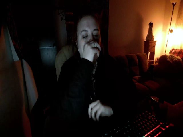 Live sex webcam photo for Weetziebabe #271446428