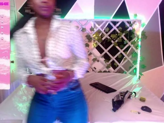 Live sex webcam photo for sofia-colins #271450395