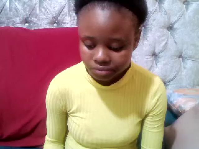 Live sex webcam photo for YOUNGDREAM123 #271445447