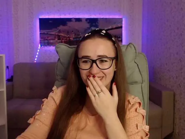 Live sex webcam photo for CandyGirly #271447184