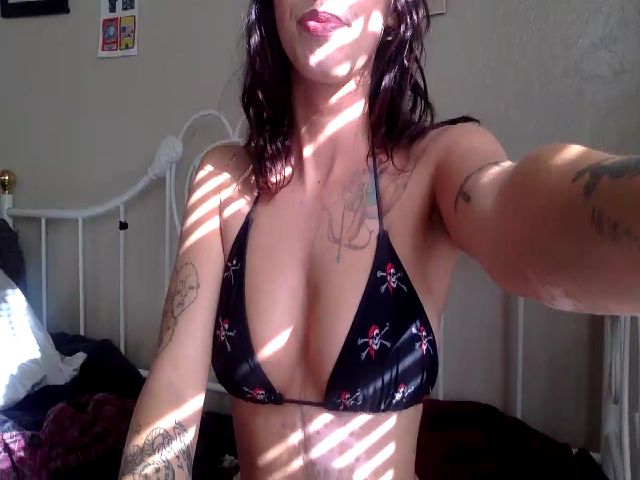 Live sex webcam photo for BimboBaby #271451189