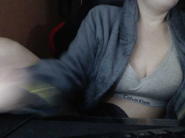 Live sex webcam photo for Wetgerman2 #271441386