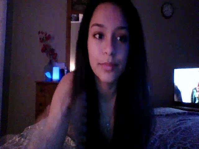 Live sex webcam photo for Adrianaxo1 #271441814