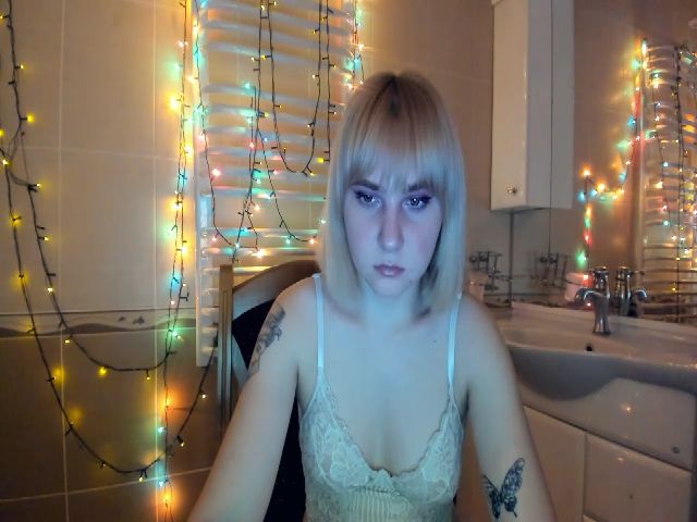 Live sex webcam photo for HannaLismont #271452718