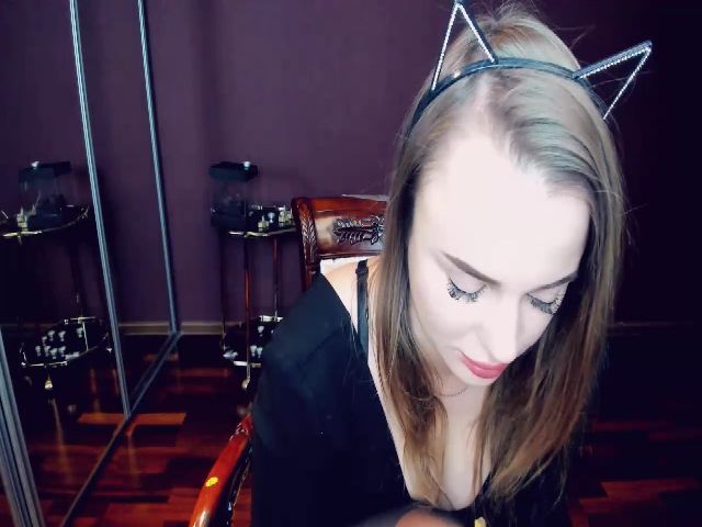 Live sex webcam photo for Niki_Bestie #271441943