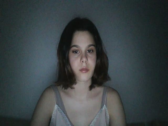 Live sex webcam photo for AriahKiss #271451928