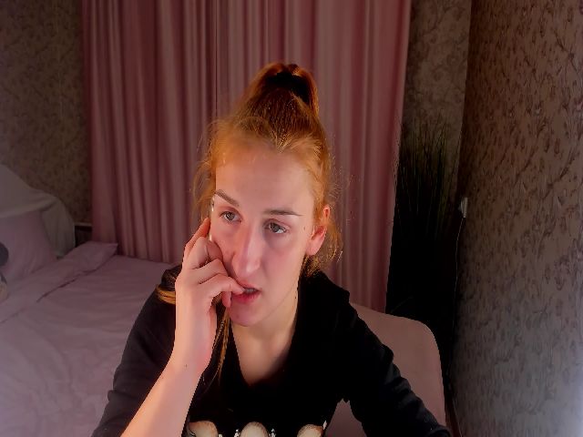 Live sex webcam photo for Red_Canary #271452431