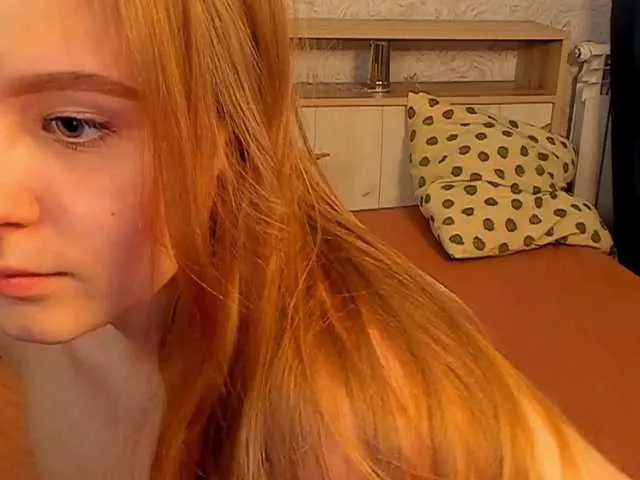 Live sex webcam photo for EvgeniaScott #271444292