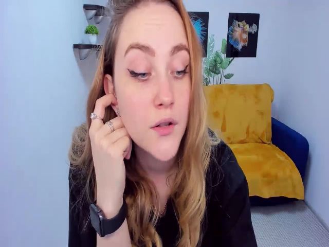 Live sex webcam photo for SeveiGold #271448213