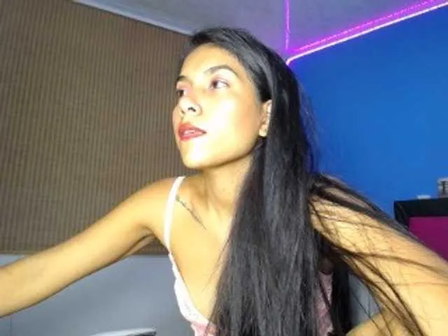 Live sex webcam photo for sexyhotlatina #271444802
