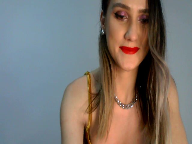 Live sex webcam photo for AnaMadness #271450827