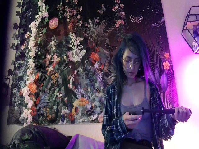 Live sex webcam photo for Skylerm00n #271445664