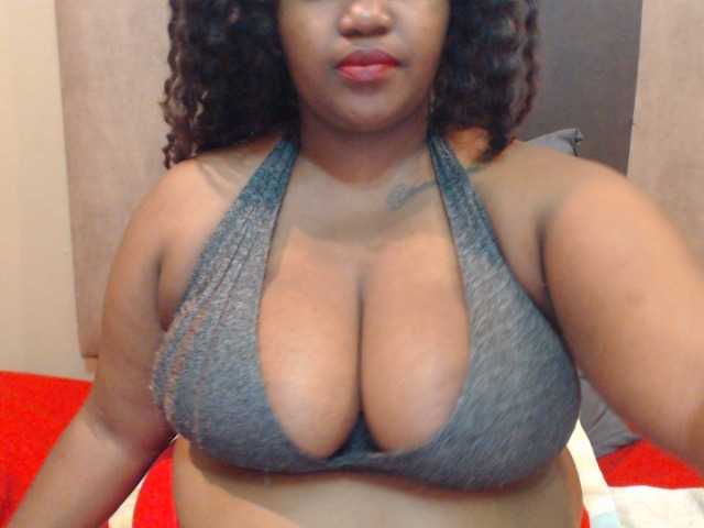 Live sex webcam photo for xtrathick26 #271444406