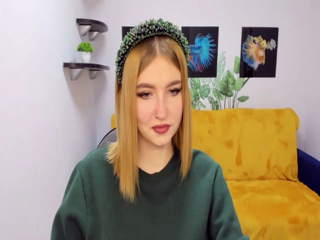 Live sex webcam photo for ViolaRose #271449203