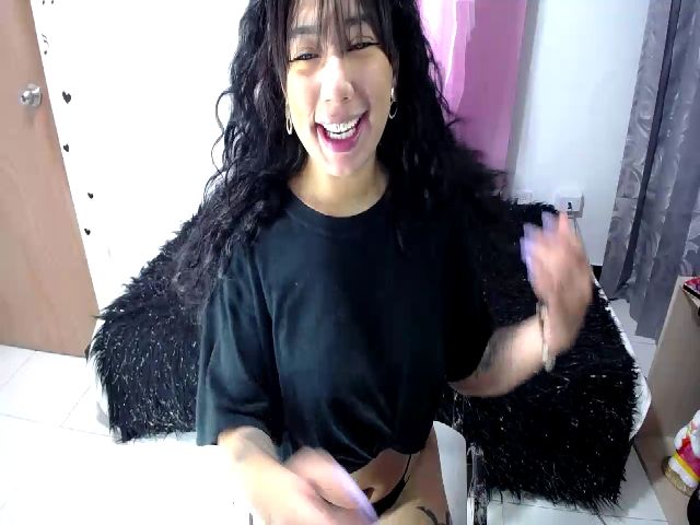 Live sex webcam photo for CamileRose #271446518
