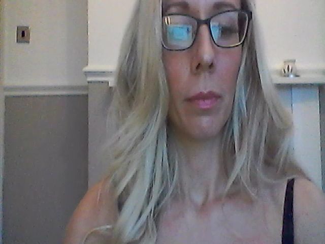 Live sex webcam photo for Tinkerbell53 #271448522