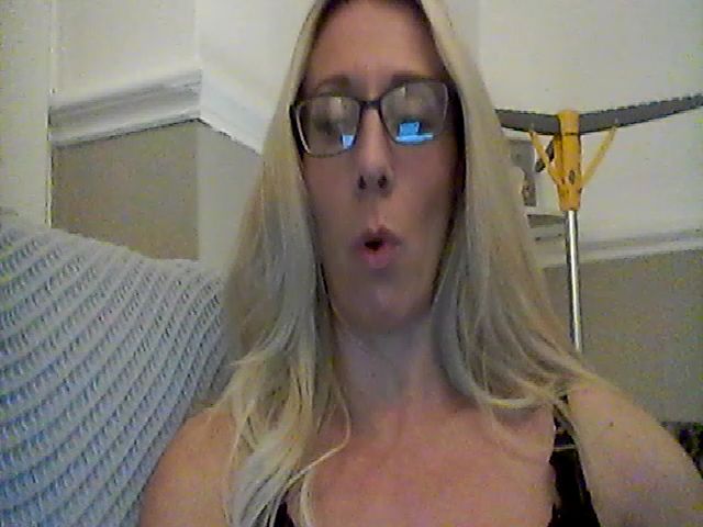 Live sex webcam photo for Tinkerbell53 #271452643