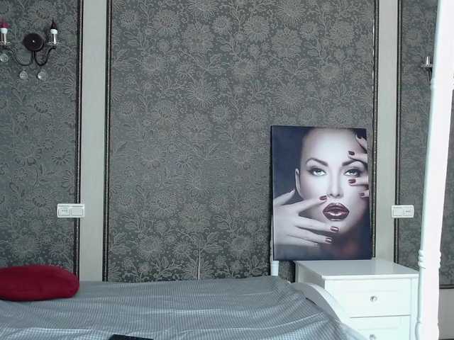 Live sex webcam photo for NielynLun #271444047