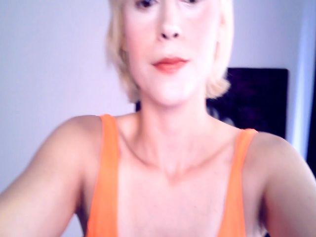 Live sex webcam photo for ArianaJoliie_ #271450917