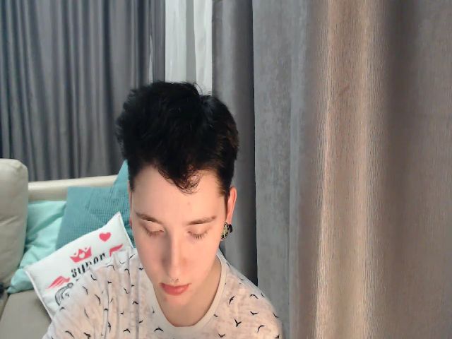 Live sex webcam photo for Chloe_Gf #271450833