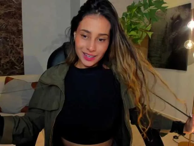 Live sex webcam photo for Camilamonroe #271453743