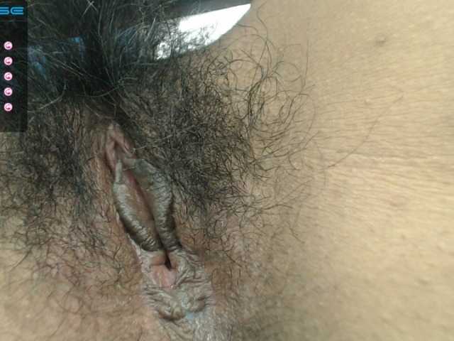 Live sex webcam photo for SweetBarbie #271456190