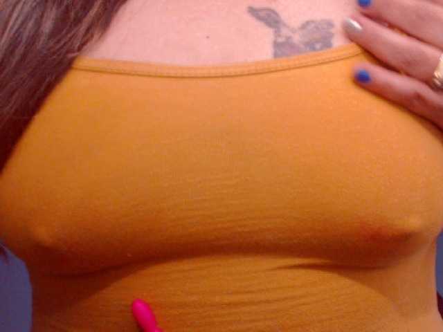 Live sex webcam photo for dirtywoman #271463700