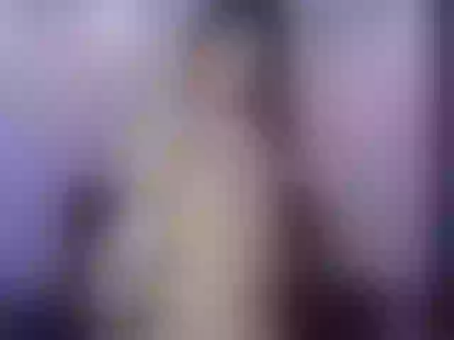 Live sex webcam photo for ErikaBenz #271453711