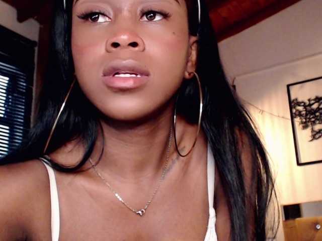 Live sex webcam photo for LiL-Ebony #271459360