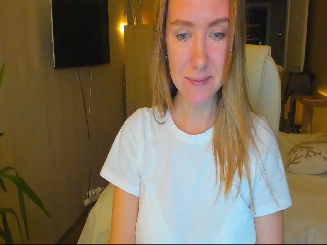 Live sex webcam photo for SharonFlower #271463008