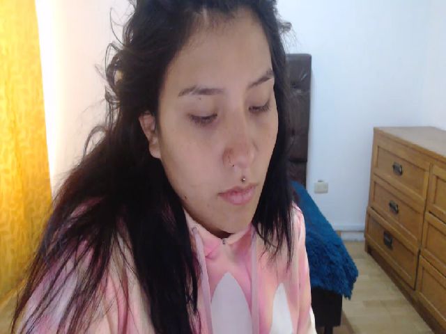 Live sex webcam photo for Emmaafox #271459877