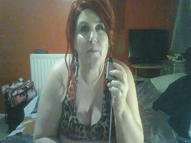 Live sex webcam photo for YUMMYMUMMY39 #271453934