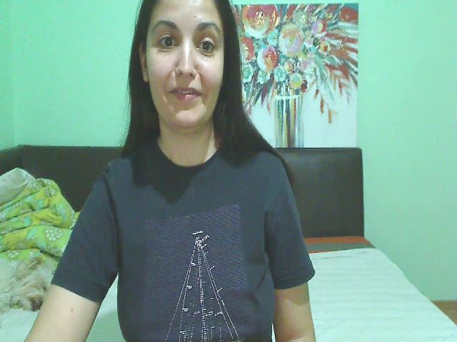 Live sex webcam photo for OneHotty #271453952