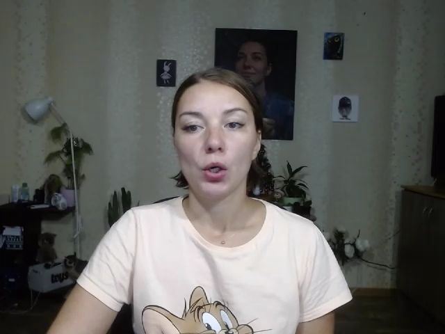 Live sex webcam photo for Emi_lywild #271455701
